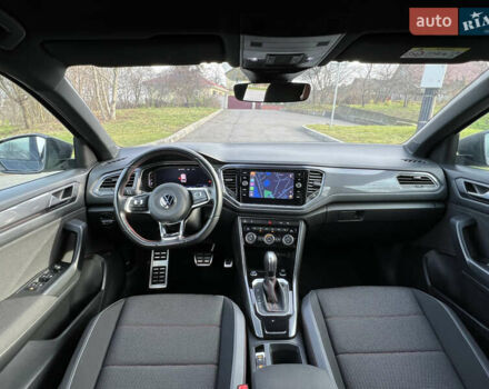 Серый Фольксваген Ти-Рок, объемом двигателя 1.5 л и пробегом 49 тыс. км за 23700 $, фото 9 на Automoto.ua