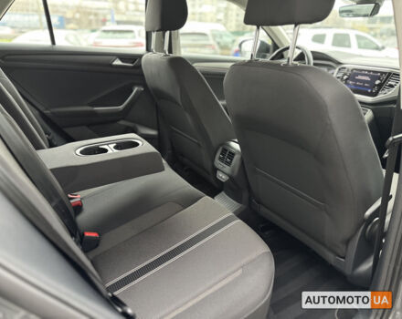 Сірий Фольксваген Ті-Рок, об'ємом двигуна 1.5 л та пробігом 89 тис. км за 23200 $, фото 9 на Automoto.ua