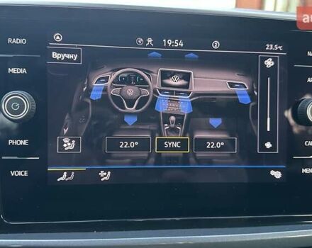 Серый Фольксваген Ти-Рок, объемом двигателя 1.5 л и пробегом 36 тыс. км за 26700 $, фото 17 на Automoto.ua