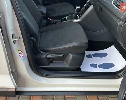 Серый Фольксваген Ти-Рок, объемом двигателя 1.5 л и пробегом 36 тыс. км за 26700 $, фото 39 на Automoto.ua