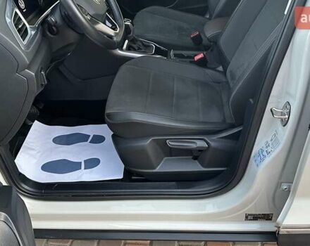 Серый Фольксваген Ти-Рок, объемом двигателя 1.5 л и пробегом 36 тыс. км за 26700 $, фото 3 на Automoto.ua