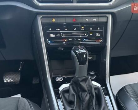 Серый Фольксваген Ти-Рок, объемом двигателя 1.5 л и пробегом 36 тыс. км за 26700 $, фото 14 на Automoto.ua