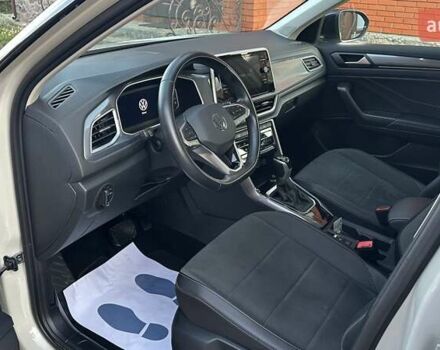 Серый Фольксваген Ти-Рок, объемом двигателя 1.5 л и пробегом 36 тыс. км за 26700 $, фото 4 на Automoto.ua