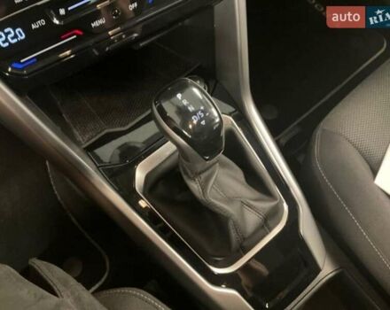 Серый Фольксваген Ти-Рок, объемом двигателя 2 л и пробегом 170 тыс. км за 21999 $, фото 15 на Automoto.ua