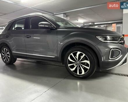 Серый Фольксваген Ти-Рок, объемом двигателя 1.5 л и пробегом 24 тыс. км за 29500 $, фото 7 на Automoto.ua