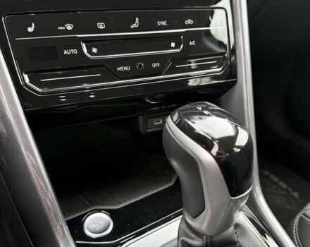 Серый Фольксваген Ти-Рок, объемом двигателя 1.5 л и пробегом 24 тыс. км за 29500 $, фото 23 на Automoto.ua