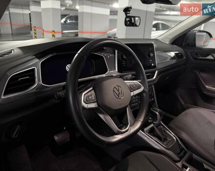 Серый Фольксваген Ти-Рок, объемом двигателя 1.5 л и пробегом 24 тыс. км за 29500 $, фото 15 на Automoto.ua