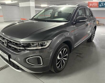 Серый Фольксваген Ти-Рок, объемом двигателя 1.5 л и пробегом 24 тыс. км за 29500 $, фото 6 на Automoto.ua