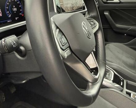 Серый Фольксваген Ти-Рок, объемом двигателя 1.5 л и пробегом 24 тыс. км за 29500 $, фото 28 на Automoto.ua