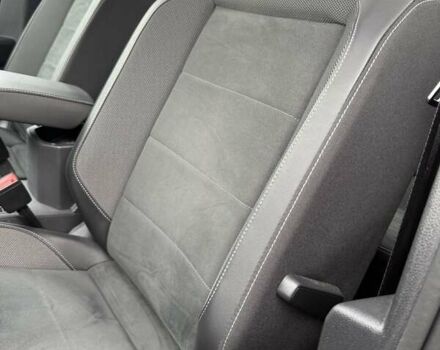 Серый Фольксваген Ти-Рок, объемом двигателя 1.5 л и пробегом 24 тыс. км за 29500 $, фото 22 на Automoto.ua