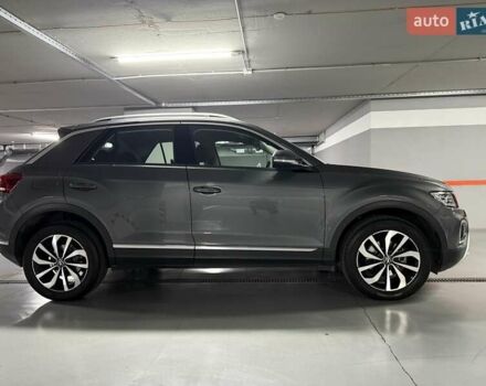 Серый Фольксваген Ти-Рок, объемом двигателя 1.5 л и пробегом 24 тыс. км за 29500 $, фото 8 на Automoto.ua