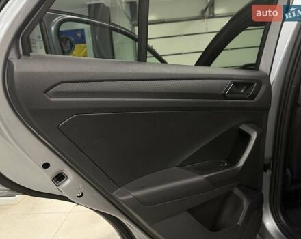 Серый Фольксваген Ти-Рок, объемом двигателя 1.4 л и пробегом 11 тыс. км за 32500 $, фото 44 на Automoto.ua