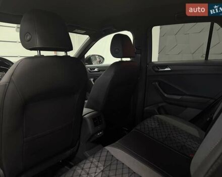 Серый Фольксваген Ти-Рок, объемом двигателя 1.4 л и пробегом 11 тыс. км за 32500 $, фото 45 на Automoto.ua