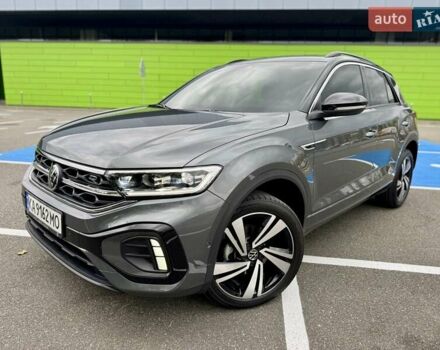 Серый Фольксваген Ти-Рок, объемом двигателя 1.4 л и пробегом 7 тыс. км за 33900 $, фото 3 на Automoto.ua