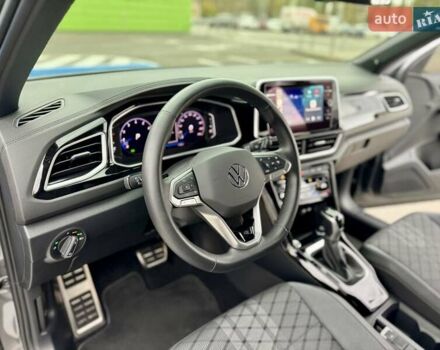 Серый Фольксваген Ти-Рок, объемом двигателя 1.4 л и пробегом 7 тыс. км за 33900 $, фото 35 на Automoto.ua