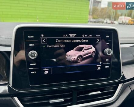 Серый Фольксваген Ти-Рок, объемом двигателя 1.4 л и пробегом 7 тыс. км за 33900 $, фото 68 на Automoto.ua