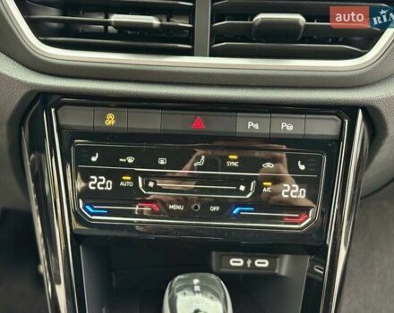 Серый Фольксваген Ти-Рок, объемом двигателя 1.4 л и пробегом 7 тыс. км за 33900 $, фото 55 на Automoto.ua