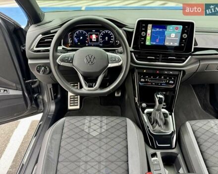 Серый Фольксваген Ти-Рок, объемом двигателя 1.4 л и пробегом 7 тыс. км за 33900 $, фото 49 на Automoto.ua