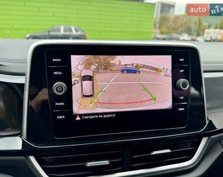 Серый Фольксваген Ти-Рок, объемом двигателя 1.4 л и пробегом 7 тыс. км за 33900 $, фото 63 на Automoto.ua