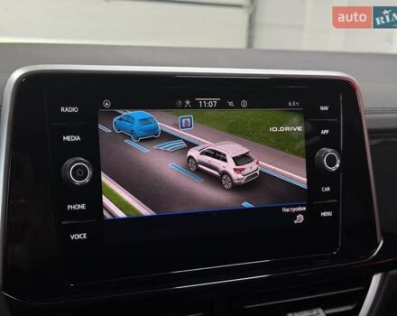 Серый Фольксваген Ти-Рок, объемом двигателя 1.4 л и пробегом 11 тыс. км за 32500 $, фото 35 на Automoto.ua