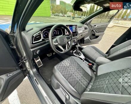 Серый Фольксваген Ти-Рок, объемом двигателя 1.4 л и пробегом 7 тыс. км за 33900 $, фото 31 на Automoto.ua