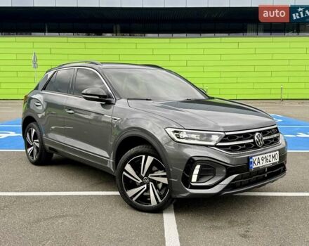 Серый Фольксваген Ти-Рок, объемом двигателя 1.4 л и пробегом 7 тыс. км за 33900 $, фото 7 на Automoto.ua