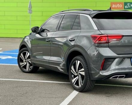 Серый Фольксваген Ти-Рок, объемом двигателя 1.4 л и пробегом 7 тыс. км за 33900 $, фото 25 на Automoto.ua