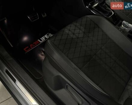 Серый Фольксваген Ти-Рок, объемом двигателя 1.4 л и пробегом 11 тыс. км за 32500 $, фото 42 на Automoto.ua