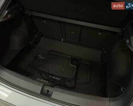 Серый Фольксваген Ти-Рок, объемом двигателя 1.4 л и пробегом 11 тыс. км за 32500 $, фото 57 на Automoto.ua