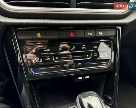 Серый Фольксваген Ти-Рок, объемом двигателя 1.4 л и пробегом 7 тыс. км за 33900 $, фото 65 на Automoto.ua