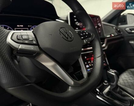 Серый Фольксваген Ти-Рок, объемом двигателя 1.4 л и пробегом 11 тыс. км за 32500 $, фото 33 на Automoto.ua