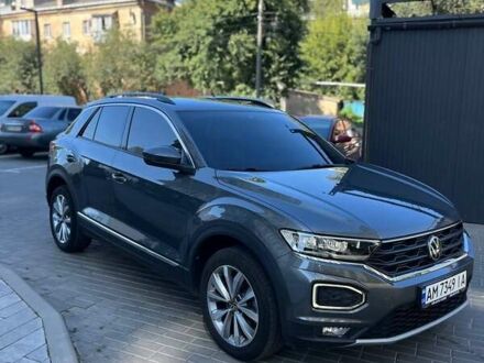 Фольксваген Ти-Рок 2020 в Житомире на Automoto.ua Серый Фольксваген Ти-Рок, объемом двигателя 1.97 л и пробегом 68 тыс. км за 24990 $, фото 1 на Automoto.ua