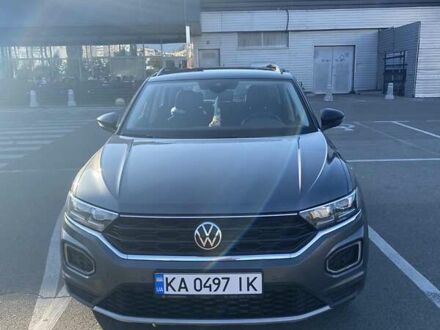 Фольксваген Ті-Рок 2021 у Києві на Automoto.ua Сірий Фольксваген Ті-Рок, об'ємом двигуна 1.5 л та пробігом 69 тис. км за 23500 $, фото 1 на Automoto.ua