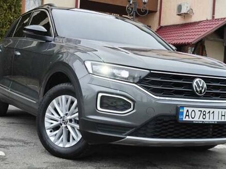 Серый Фольксваген Ти-Рок, объемом двигателя 1.5 л и пробегом 49 тыс. км за 22400 $, фото 1 на Automoto.ua