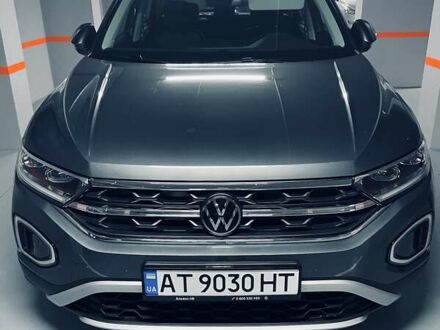 Серый Фольксваген Ти-Рок, объемом двигателя 1.5 л и пробегом 24 тыс. км за 29500 $, фото 1 на Automoto.ua