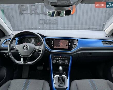 Синий Фольксваген Ти-Рок, объемом двигателя 1.5 л и пробегом 96 тыс. км за 18400 $, фото 19 на Automoto.ua