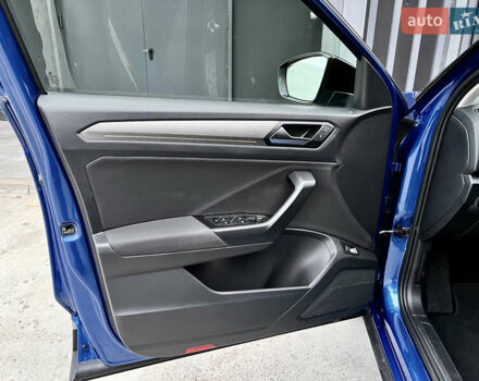 Синий Фольксваген Ти-Рок, объемом двигателя 1.5 л и пробегом 39 тыс. км за 23500 $, фото 9 на Automoto.ua