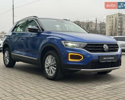 Синий Фольксваген Ти-Рок, объемом двигателя 1.5 л и пробегом 76 тыс. км за 23950 $, фото 4 на Automoto.ua