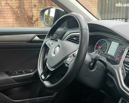Синий Фольксваген Ти-Рок, объемом двигателя 1.5 л и пробегом 120 тыс. км за 21490 $, фото 19 на Automoto.ua