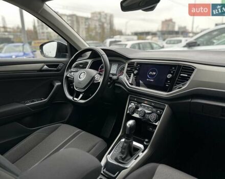 Синий Фольксваген Ти-Рок, объемом двигателя 1.5 л и пробегом 96 тыс. км за 23300 $, фото 16 на Automoto.ua