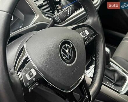 Синий Фольксваген Ти-Рок, объемом двигателя 1.5 л и пробегом 120 тыс. км за 21490 $, фото 28 на Automoto.ua