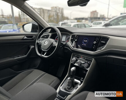 Синий Фольксваген Ти-Рок, объемом двигателя 1.5 л и пробегом 96 тыс. км за 23300 $, фото 16 на Automoto.ua