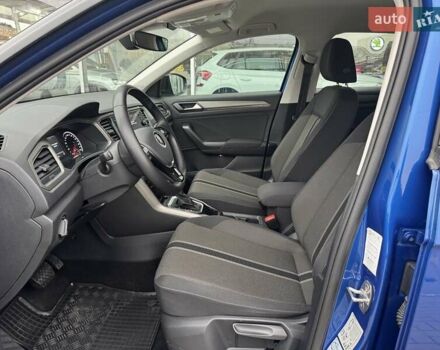 Синий Фольксваген Ти-Рок, объемом двигателя 1.5 л и пробегом 76 тыс. км за 23950 $, фото 12 на Automoto.ua