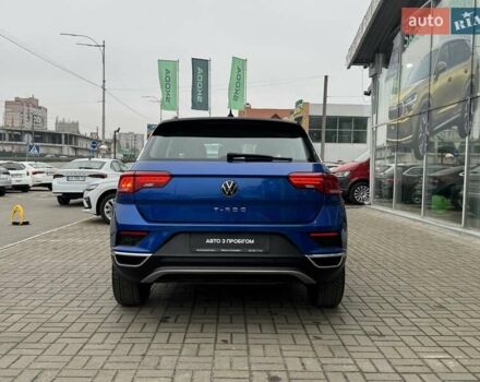 Синий Фольксваген Ти-Рок, объемом двигателя 1.5 л и пробегом 76 тыс. км за 23950 $, фото 7 на Automoto.ua