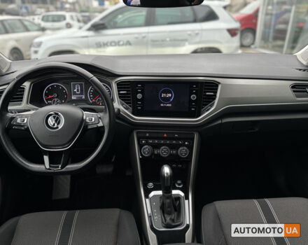 Синий Фольксваген Ти-Рок, объемом двигателя 1.5 л и пробегом 96 тыс. км за 23300 $, фото 15 на Automoto.ua