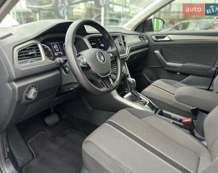 Синий Фольксваген Ти-Рок, объемом двигателя 1.5 л и пробегом 96 тыс. км за 23300 $, фото 11 на Automoto.ua