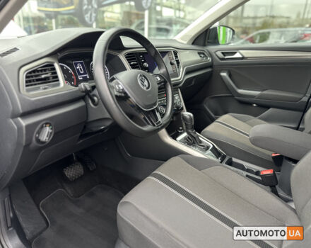 Синий Фольксваген Ти-Рок, объемом двигателя 1.5 л и пробегом 96 тыс. км за 23300 $, фото 11 на Automoto.ua