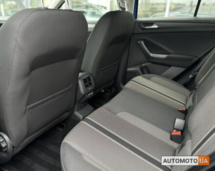 Синий Фольксваген Ти-Рок, объемом двигателя 1.5 л и пробегом 96 тыс. км за 23300 $, фото 13 на Automoto.ua