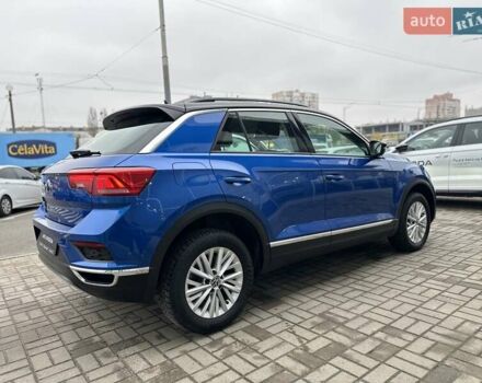 Синий Фольксваген Ти-Рок, объемом двигателя 1.5 л и пробегом 96 тыс. км за 23300 $, фото 5 на Automoto.ua