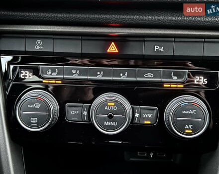 Синий Фольксваген Ти-Рок, объемом двигателя 1.5 л и пробегом 39 тыс. км за 23500 $, фото 17 на Automoto.ua